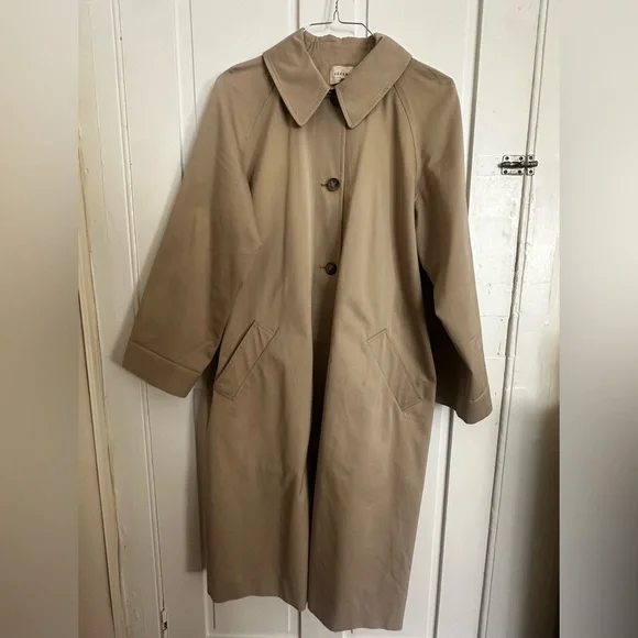 Sézane Clyde Trench in Light Beige - Picture 3 of 6